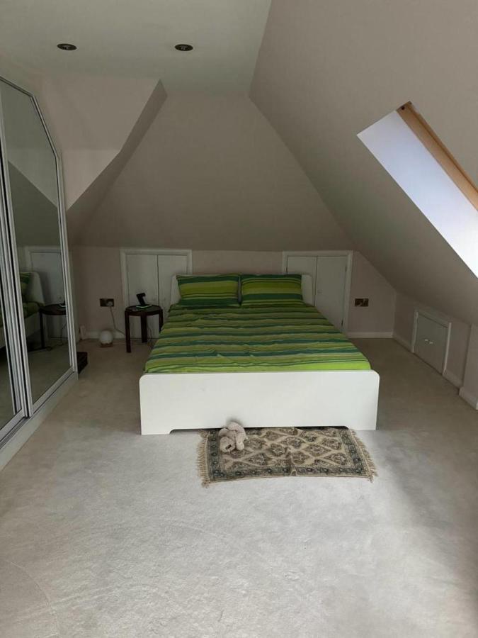 Cosy And Lovely 4-Bed House In Stanmore Стенмор Екстер'єр фото